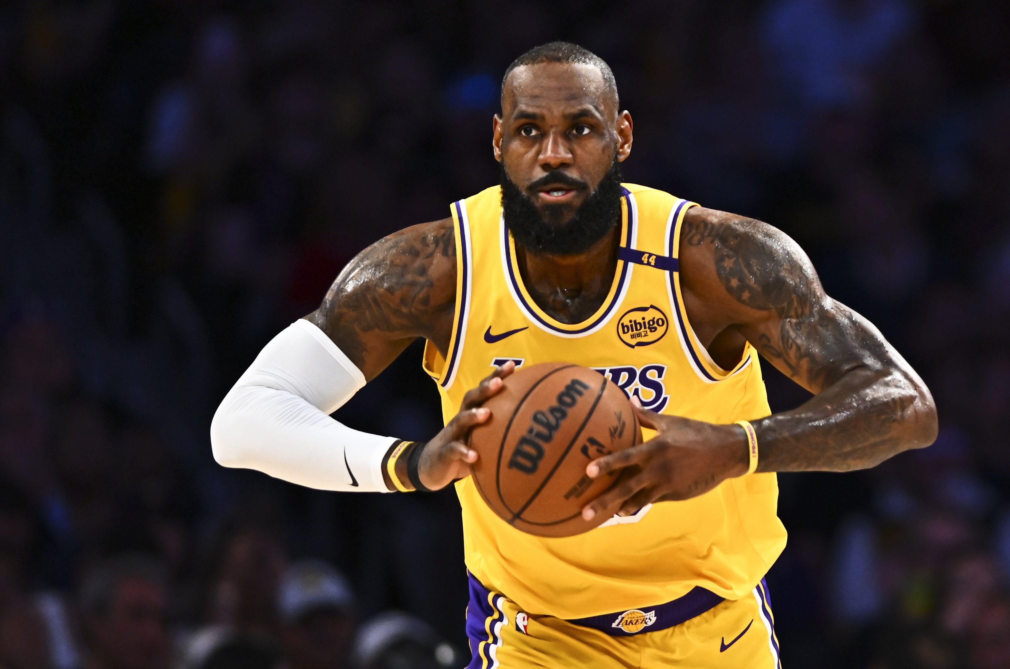 名记：詹姆斯在23年的NBA生涯中 首次未被球队极力挽留